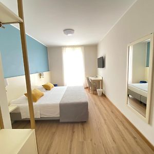 Camera con letto king size